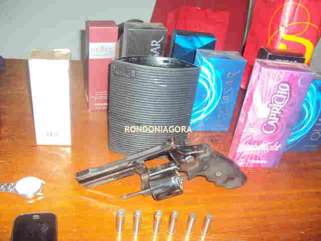 Jovens presos após roubo a loja da Boticário em Porto Velho