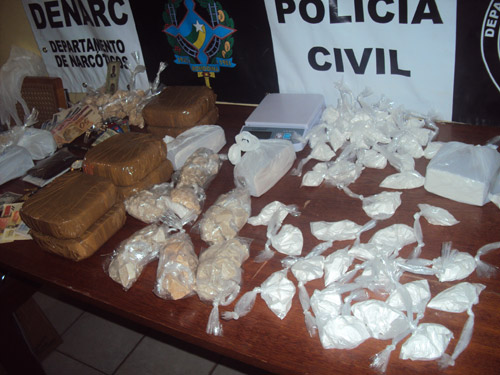 Policia civil prende três acusados de tráfico e apreende quase 15 quilos de cocaína