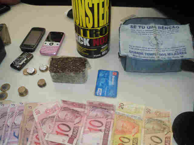 Denúncia anônima leva policiais a traficante