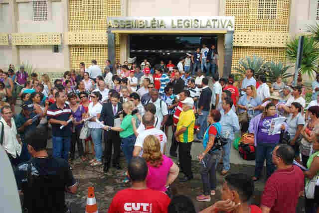 OAB E MOVIMENTOS SOCIAIS PEDEM CASSAÇÃO DE DEPUTADOS; Veja documento