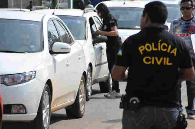 Polícia Civil vai ás ruas entregar cartilha com orientações ao cidadão