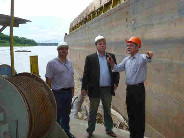 Ricardo Sá supervisiona instalações portuárias