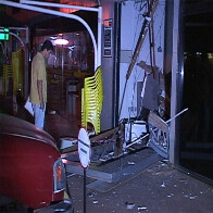 BANDIDOS EXPLODEM CAIXA ELETRÔNICO EM ROLIM DE MOURA