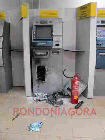 BANDO INVADE PRÉDIO E &#34;LIMPA&#34; TRÊS CAIXAS ELETRÔNICOS DO BANCO DO BRASIL EM PORTO VELHO; Vídeo
