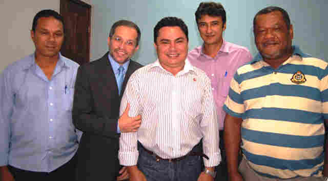 Vereadores apoiam Cláudio Carvalho nas prévias; candidato reúne militância na quarta