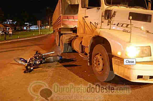 Mulher morre de parada cardíaca após acidente de moto