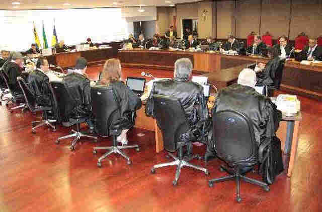 MAIS TRÊS DENÚNCIAS CONTRA VALTER ARAÚJO SÃO RECEBIDAS PELA JUSTIÇA