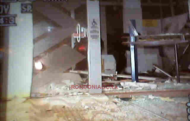 BANDO TENTA ASSALTAR BANCO DO BRASIL E TROCA TIROS COM A POLÍCIA; UM DELES FOI BALEADO NA CABEÇA