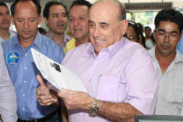 Mário Português é o primeiro candidato a protocolar o pedido de candidatura no TRE