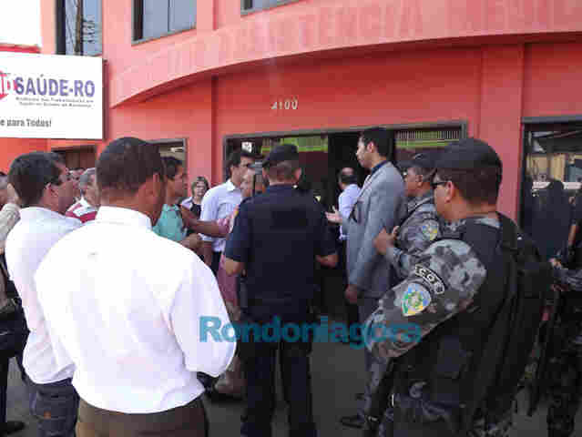 Asper coloca prédio do Sindsaúde à venda; servidor toma sede e decisão fica para Justiça