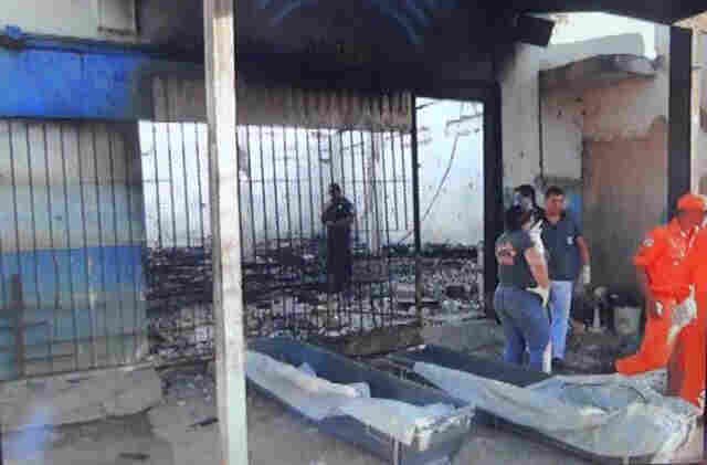 INCÊNDIO MATA &#83;ETE DETENTOS EM PORTO VELHO