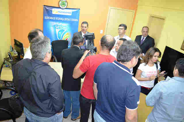 MÉDICO DEVE SER INDICIADO POR TENTATIVA DE HOMICÍDIO, DIZ SECRETÁRIO DA DEFESA A JORNALISTAS