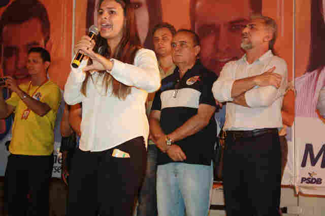 Mariana Carvalho e Herminio Coelho reúnem lideranças em comício no São Sebastião I