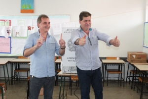 Cesar Cassol é o primeiro a votar e diz estar confiante na vitória