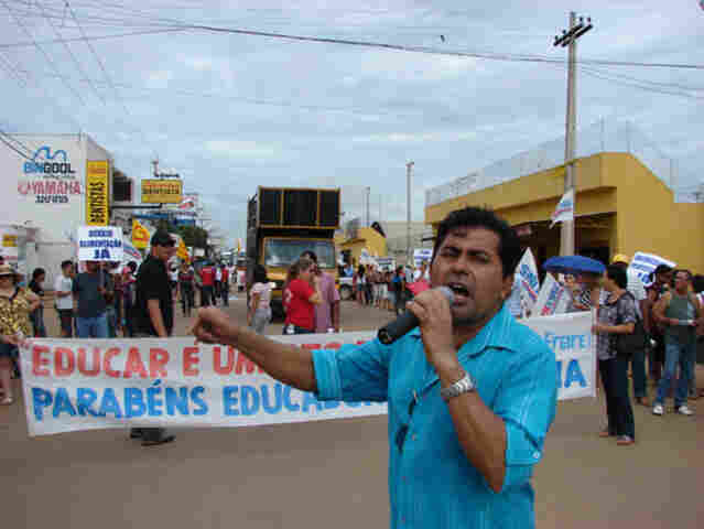 Sintero: falta ação por parte dos governos para promover a verdadeira valorização dos professores