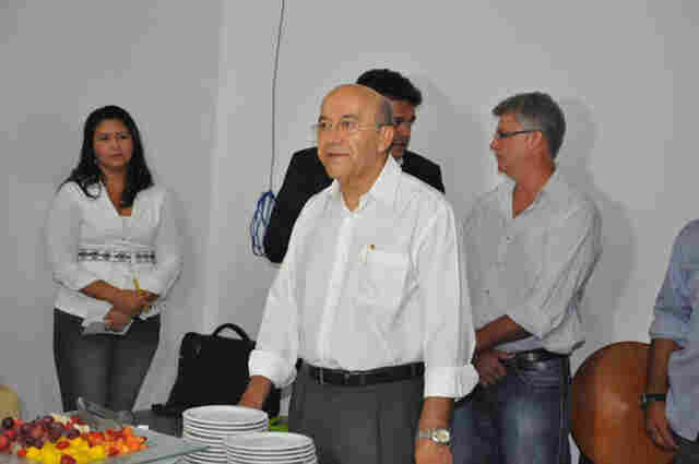 GOVERNADOR DIZ QUE QUEDA DA ARRECADAÇÃO CHEGA A R$ 350 MILHÕES