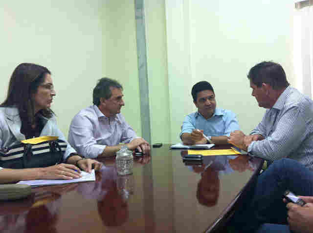 Cesar Cassol visita órgãos e cobra parcerias