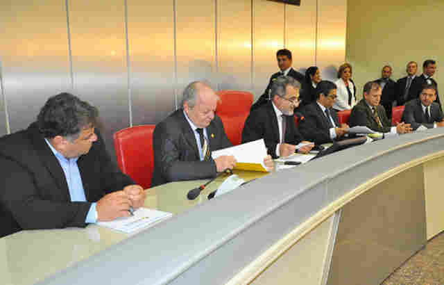 Governo se explica sobre isenção de tributos na Assembleia