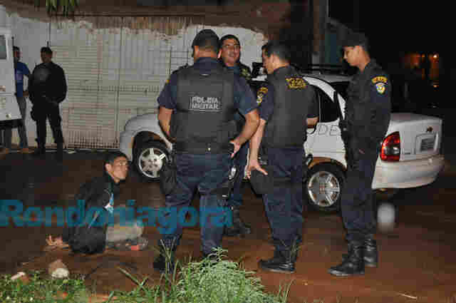 Dupla é presa no momento do roubo em Porto Velho; Fotos