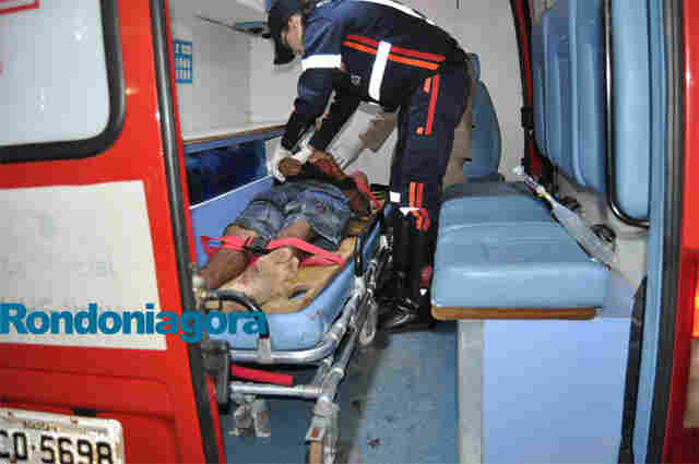 Morador de rua agredido a pauladas