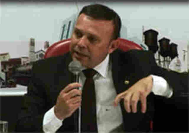 HÁ SÉRIOS INDÍCIOS QUE ROBERTO PARTICIPA DA &#34;TRAMA CRIMINOSA&#34;, DIZ PROCURADOR