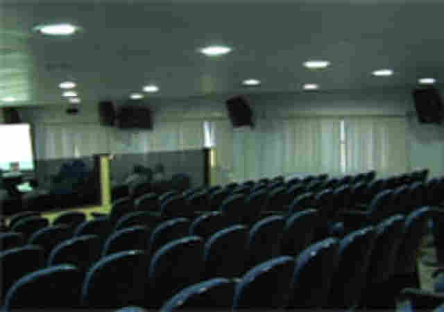 TURISMO DE VEREADORES INVIABILIZA SESSÃO QUE IRIA DEBATER CONTAS DE ROBERTO SOBRINHO