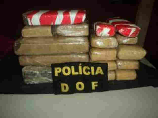 QUATRO JOVENS DE RONDÔNIA SÃO PRESOS COM 23 KG DE MACONHA EM PONTA PORÃ