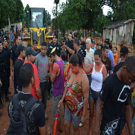 FAMILIAS SÃO DESPEJADAS DO JARDIM SANTANA III