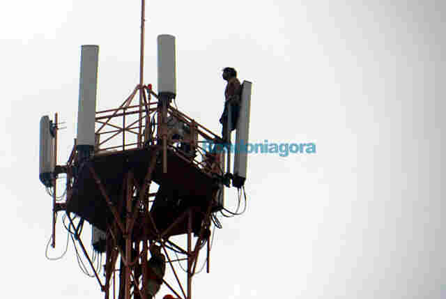 Identificado homem que tenta se jogar de torre de telefonia em Porto Velho