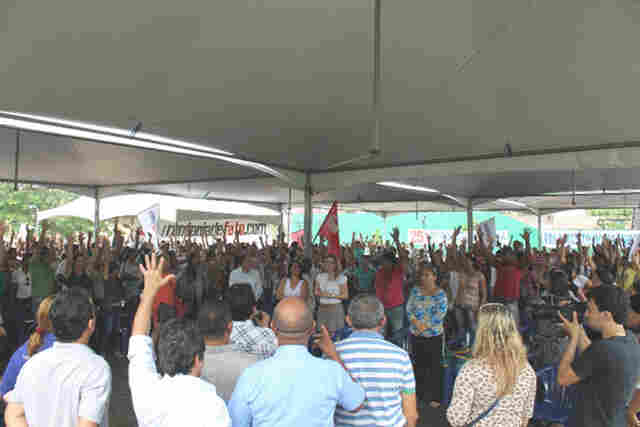 Trabalhadores da Educação de Porto Velho decidem iniciar greve por tempo indeterminado