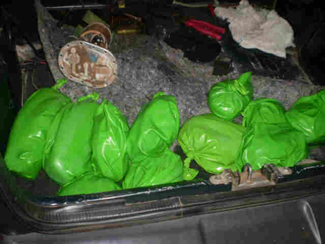 Polícia Civil apreende cerca de 7 Kg de cocaína em tanque de combustível de veículo