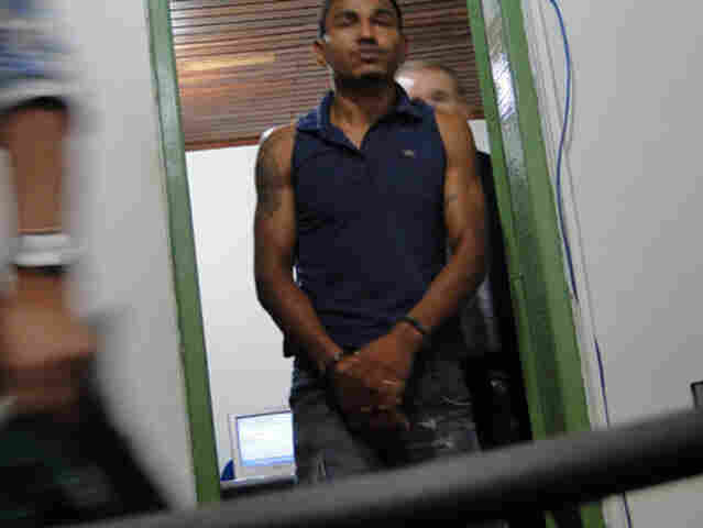 PRESO SUSPEITO DE MATAR AMIGO A GOLPES DE FACA NO CARNAVAL