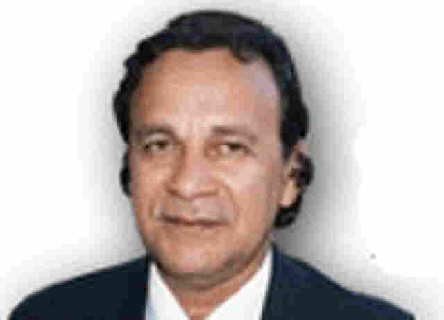 Resenha política - Por Robson Oliveira