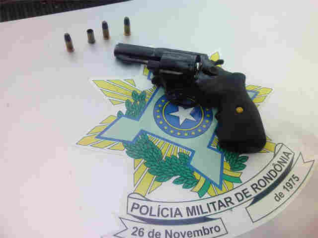 MULHERES ASSALTAM COMERCIANTE E UMA DELAS ATINGE COMPARSA COM TIRO