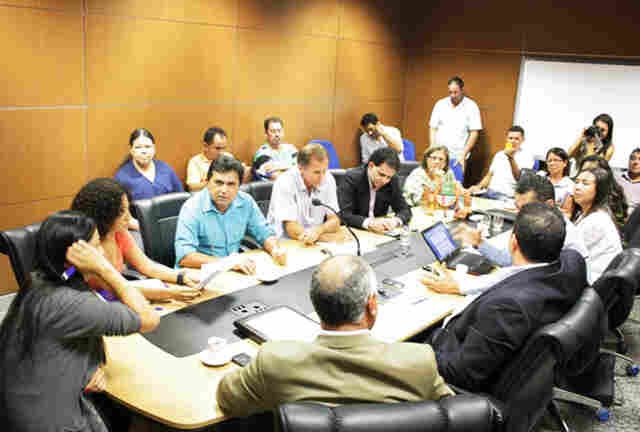 Governo não muda e greve na Educação continua