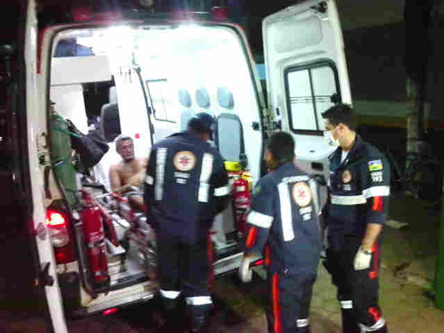 Bando atinge comerciante durante tentativa de roubo