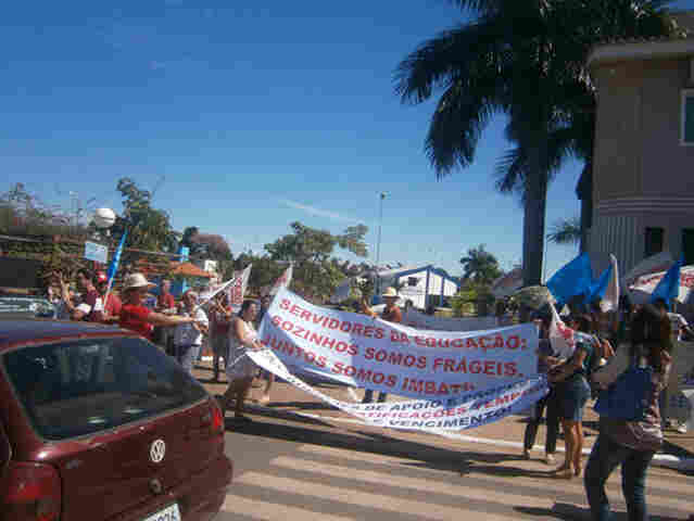 Greve em Ouro Preto: retirada de direitos, excesso de comissionados e postura anti-sindical