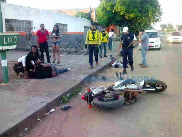 ACIDENTE ENTRE MOTOS DEIXA DOIS GRAVEMENTE FERIDOS
