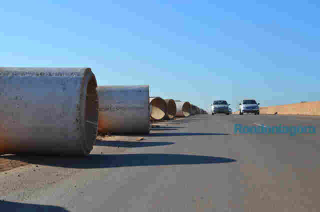 Manilhas em viaduto amanhecem no chão