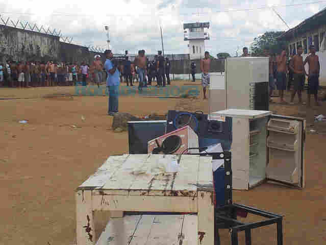 DURANTE &#34;GESTÃO&#34; DA PM EM PRESÍDIOS, DETENTOS TINHAM ATÉ TVs DE 42 POLEGADAS E GELADEIRAS EM CELAS
