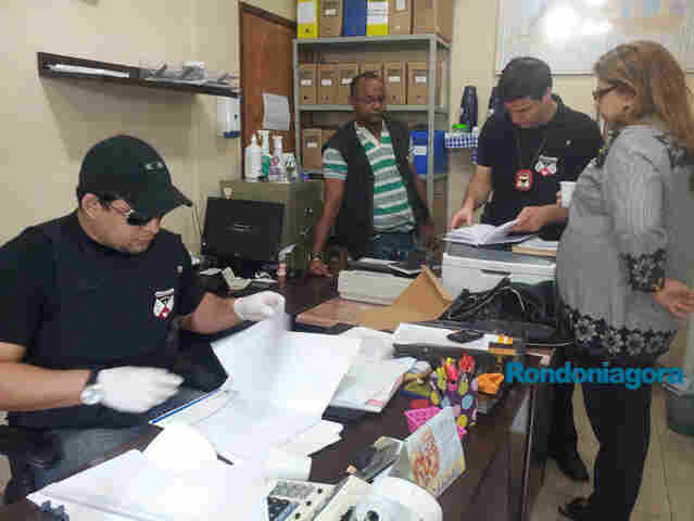 OPERAÇÃO APOCALIPSE: POLICIAIS DEVASSAM DEPARTAMENTO FINANCEIRO DA CÂMARA; Confira fotos com outras prisões