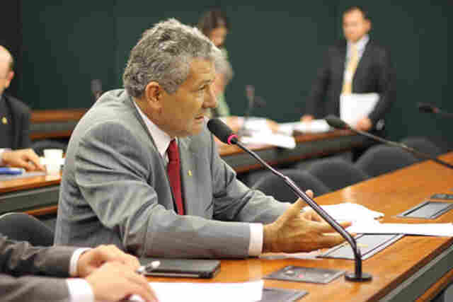 Carlos Magno nomeado na Comissão Especial que definirá política nacional de mineração