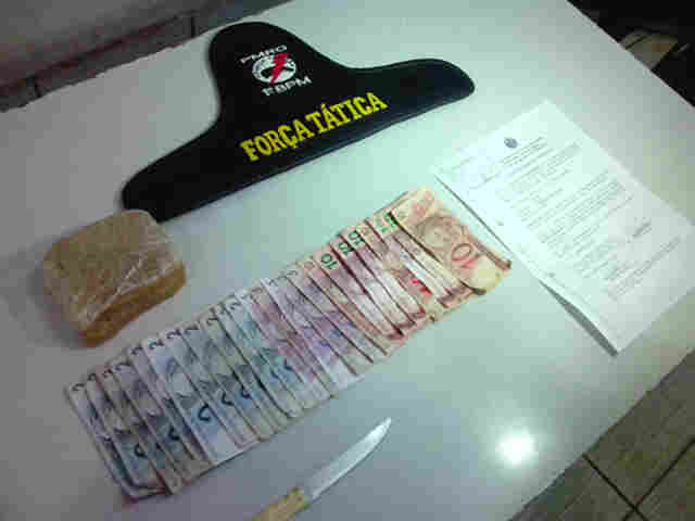 Traficante preso com meio quilo de cocaína
