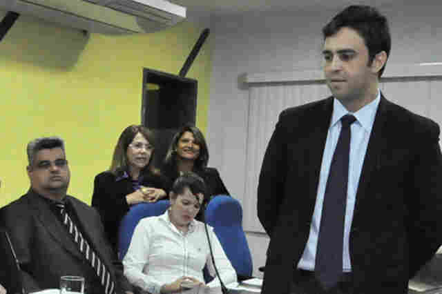 DEFINIDO GRUPO DE CINCO VEREADORES QUE VAI ANALISAR ACUSAÇÕES CONTRA COLEGAS