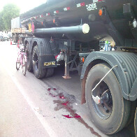 Mulher atropelada por carreta em Porto Velho