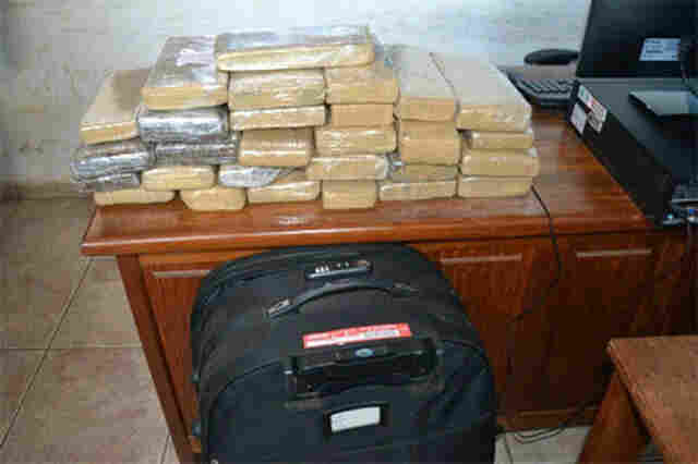 TRÊS SÃO PRESOS COM 40 QUILOS DE DROGA EM VILHENA