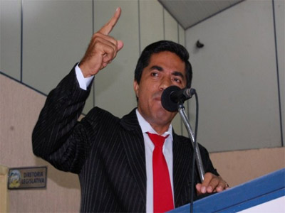 Vereador Cezar nada tem a ver com invas&atilde;o em Candeias