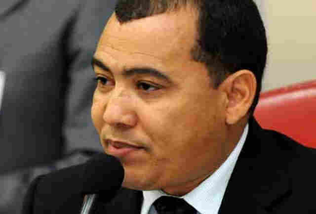 VALTER ARAÚJO SE ENTREGA EM PORTO VELHO NA 3ª VARA CRIMINAL