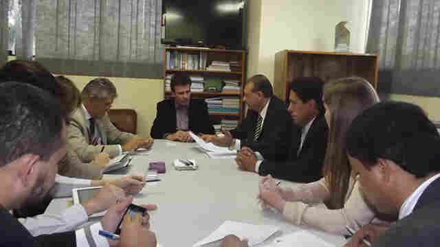 Carlos Magno participa de audiência no MMA para tratar da regularização de lixões no Estado