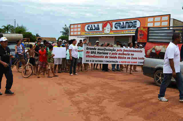 Moradores protestam por abertura de UPA no Bairro Mariana